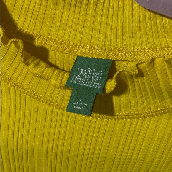 Wild fable yellow mustard top (L) - Picture 2 of 4